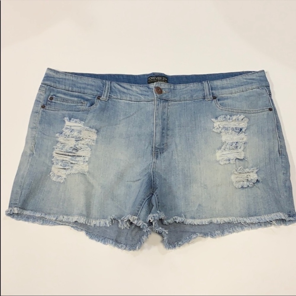 New Forever 21 plus size distressed shorts size 22 women